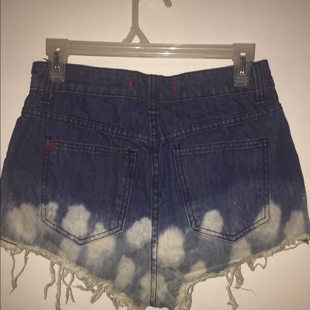 Shorts - Picture 2 of 3